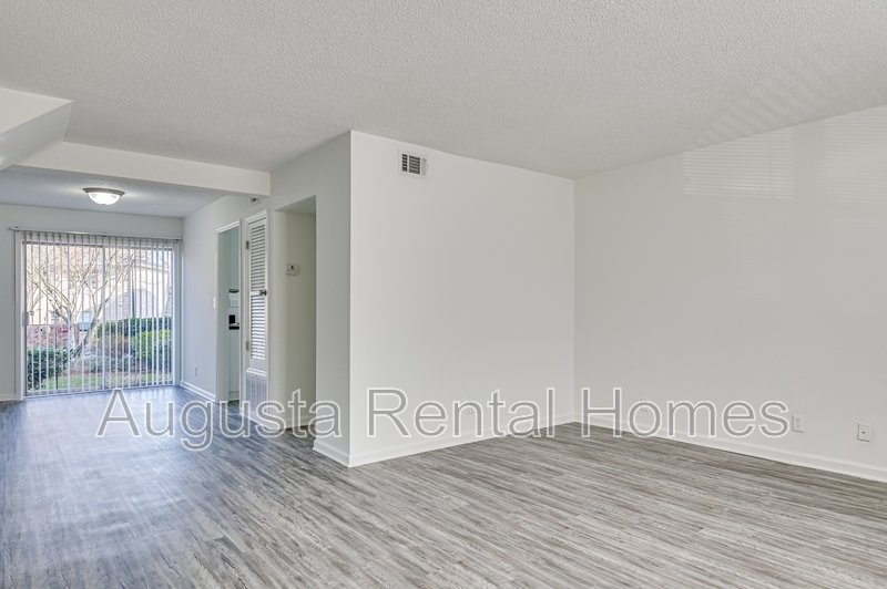 2905 Arrowhead Drive - K5 property image