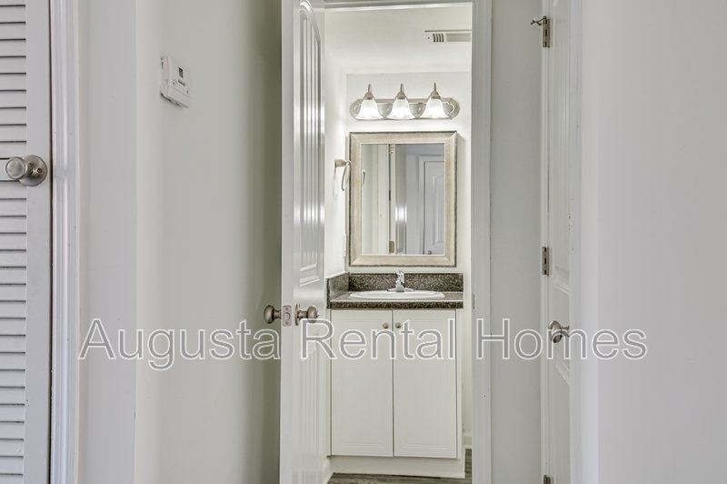 2905 Arrowhead Drive - K5 property image