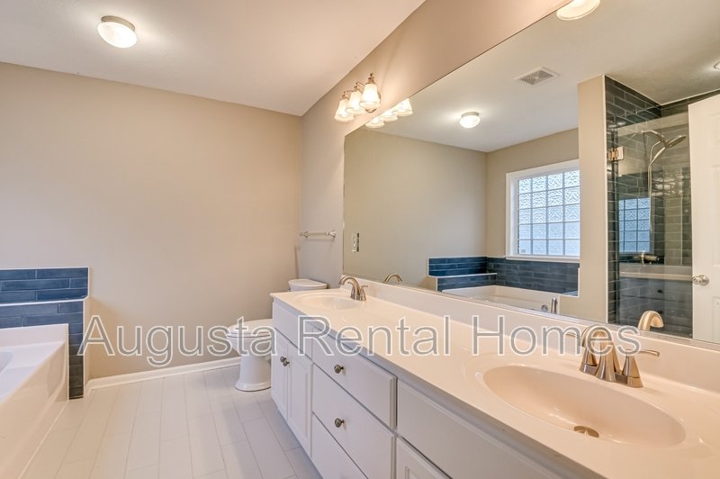 4866 Orchard Hill Drive property image