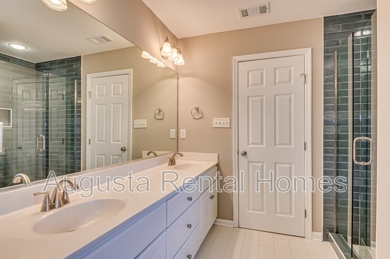 4866 Orchard Hill Drive property image