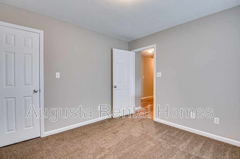 4866 Orchard Hill Drive property image