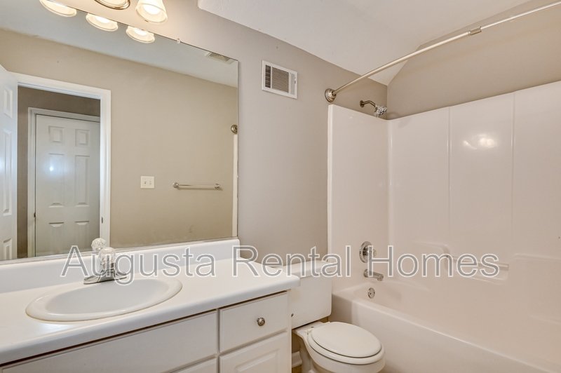 4866 Orchard Hill Drive property image