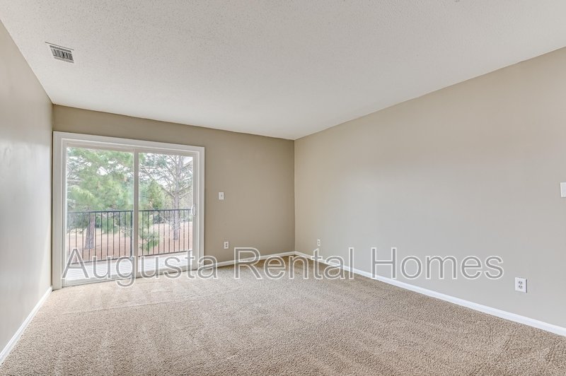 2818C Thomas Lane property image