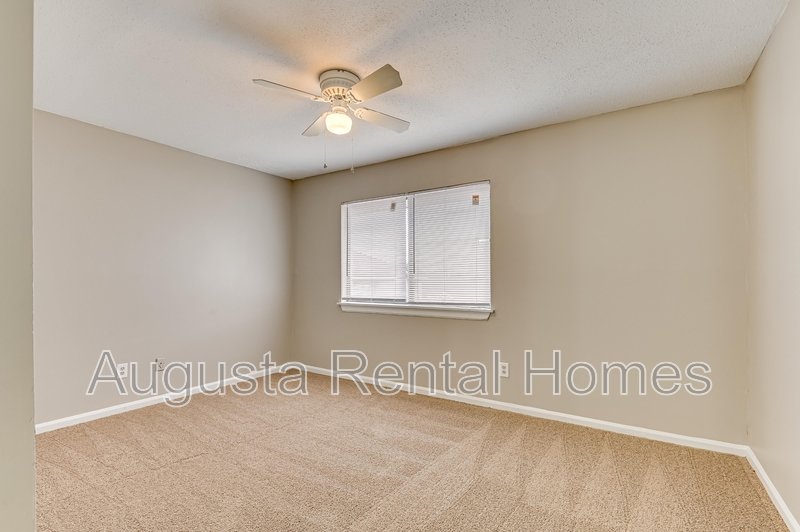 2818C Thomas Lane property image