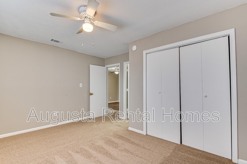 2818C Thomas Lane property image