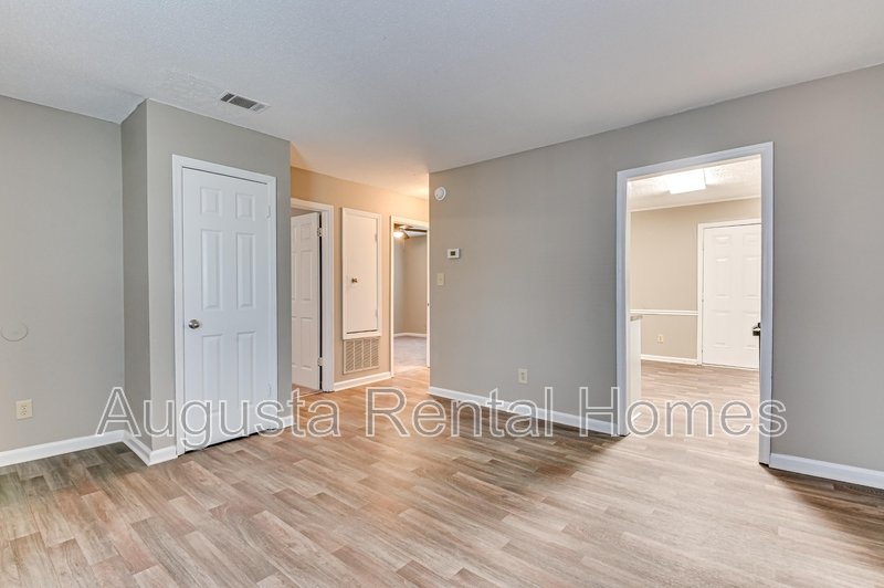 1638G Cleveland Street property image