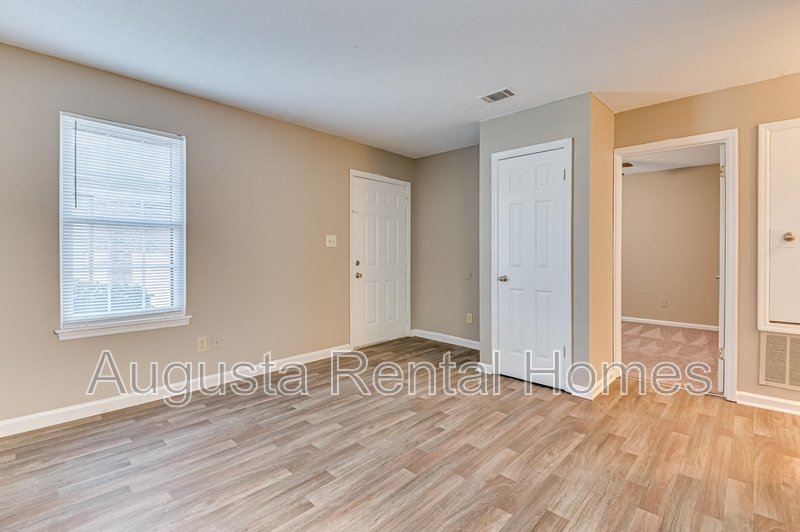 1638G Cleveland Street property image