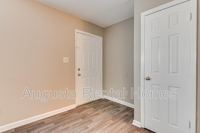 1638G Cleveland Street property image