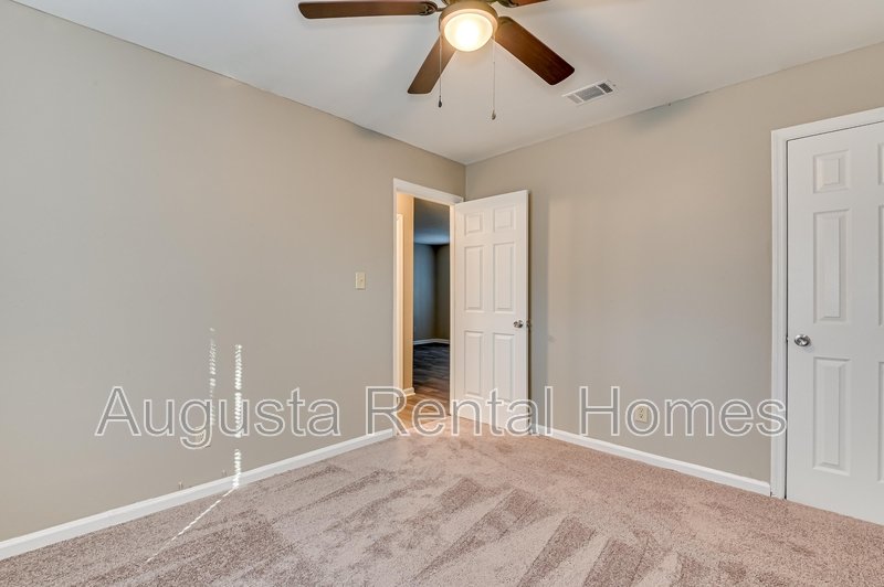 1638G Cleveland Street property image