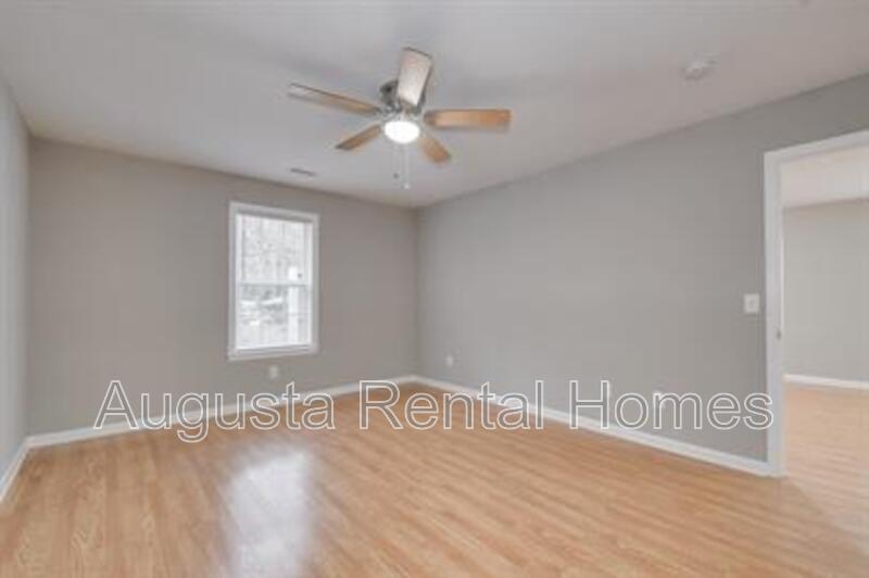 102 Kelly Drive property image