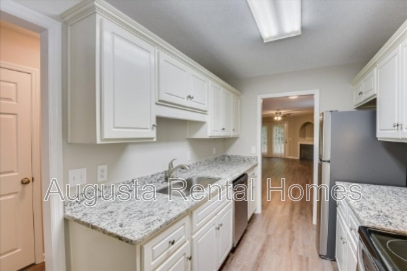 102 Kelly Drive property image