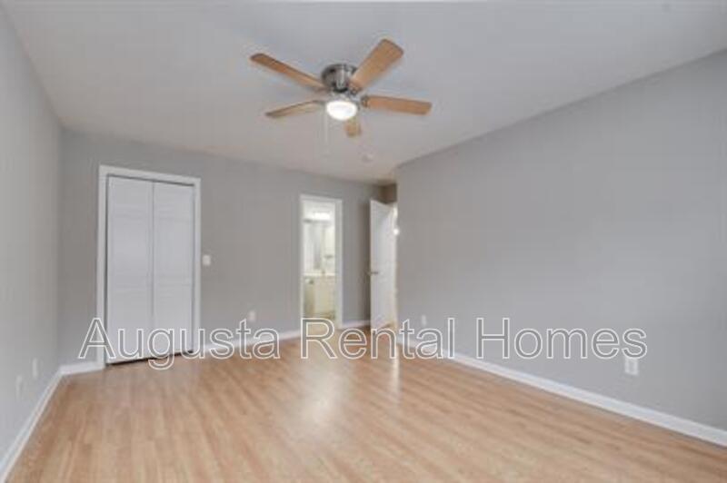 102 Kelly Drive property image