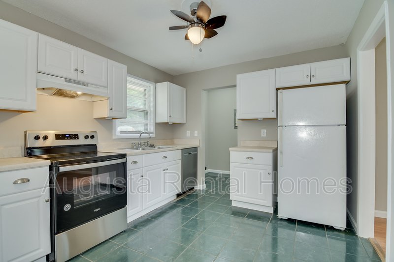 3327 Westcliffe Court property image