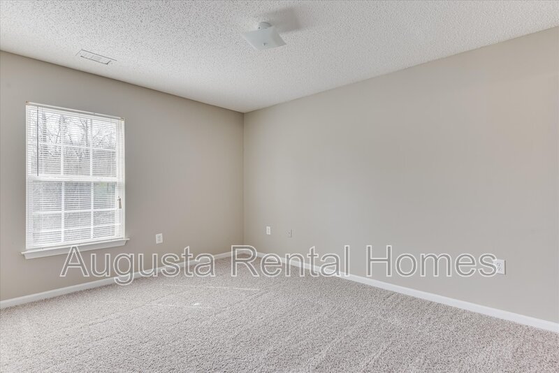 320 Peachtree Street - 320-1 property image