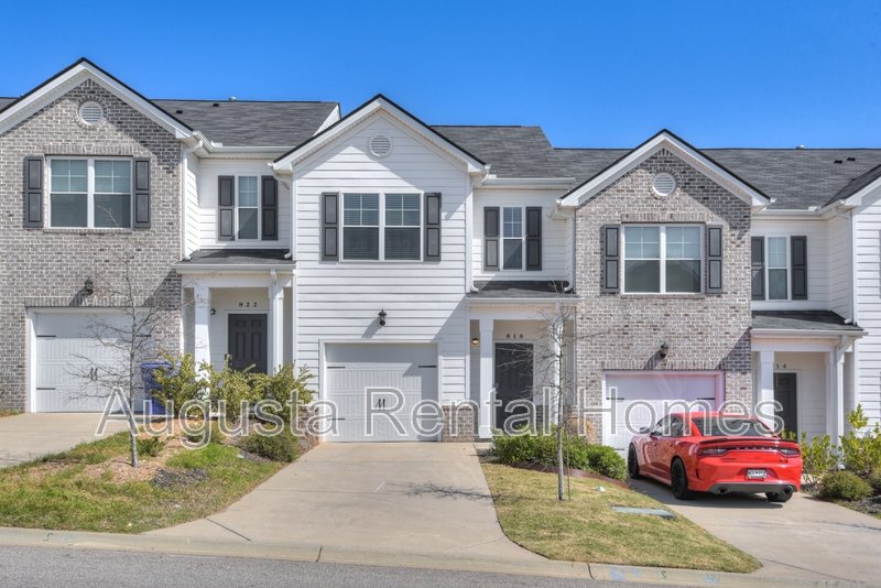 818 Quaint Parish Circle property image