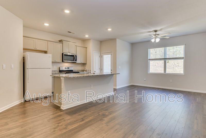 818 Quaint Parish Circle property image