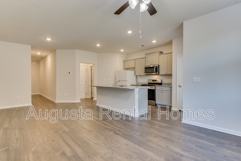 818 Quaint Parish Circle property image