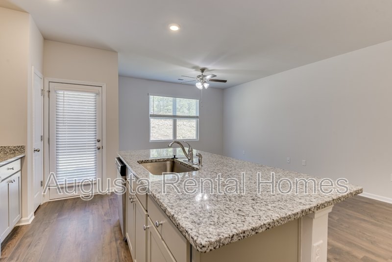 818 Quaint Parish Circle property image