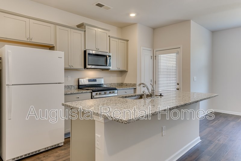 818 Quaint Parish Circle property image