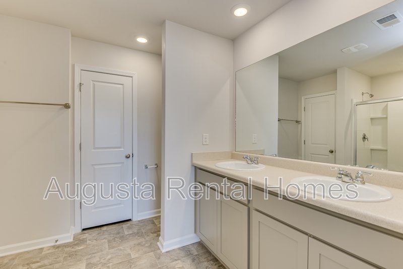 818 Quaint Parish Circle property image