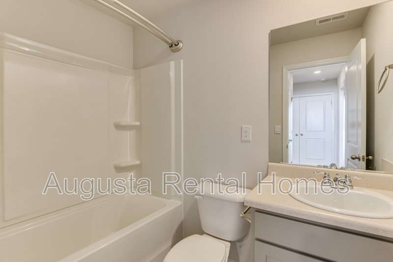 818 Quaint Parish Circle property image