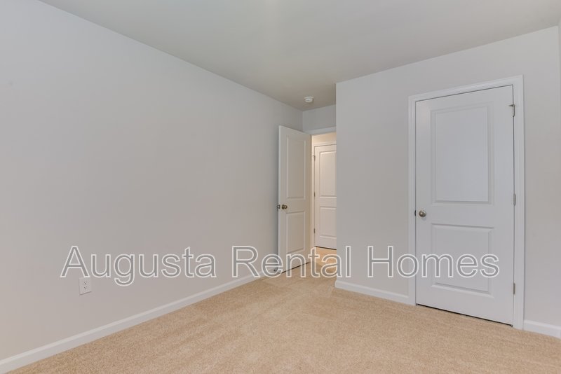 818 Quaint Parish Circle property image