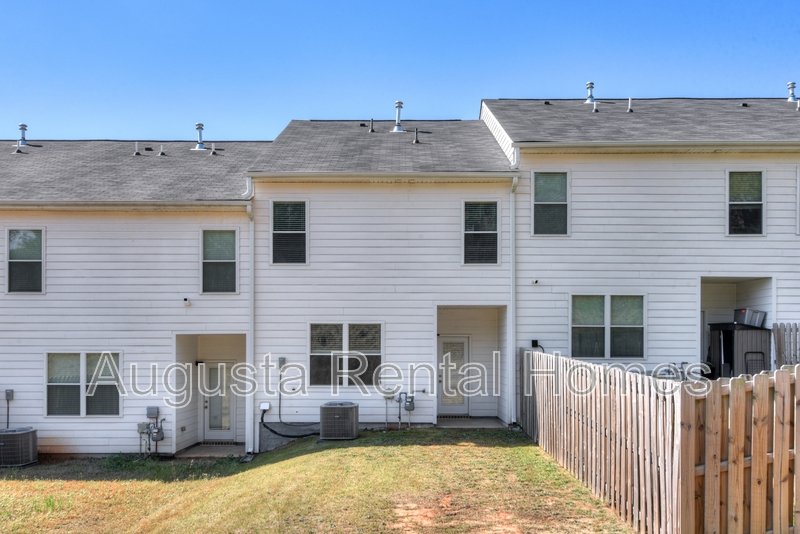 818 Quaint Parish Circle property image