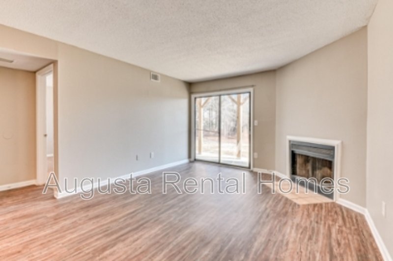 2822A Thomas Lane property image