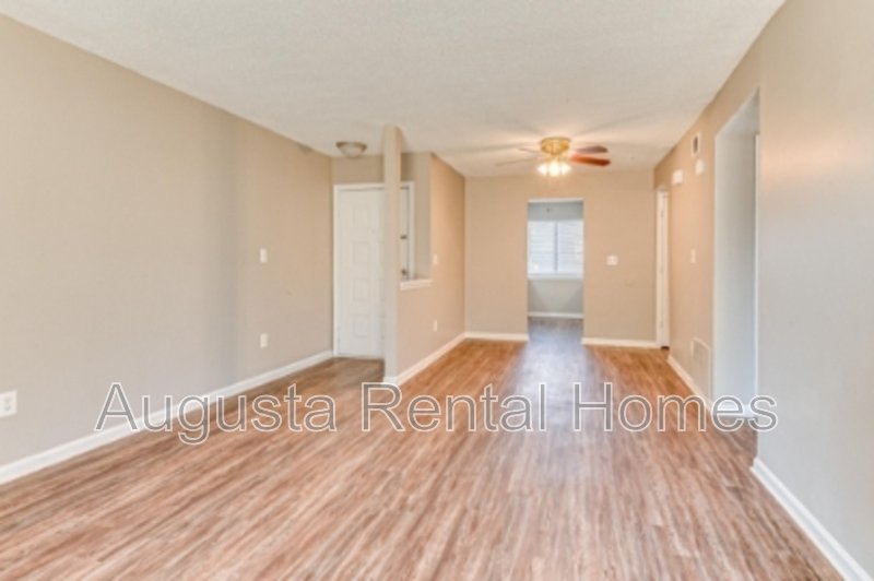 2822A Thomas Lane property image