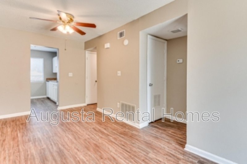 2822A Thomas Lane property image