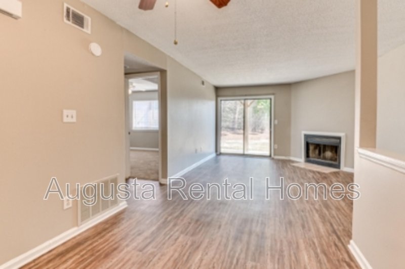 2822A Thomas Lane property image