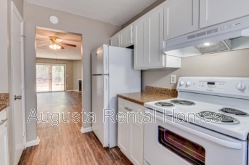 2822A Thomas Lane property image