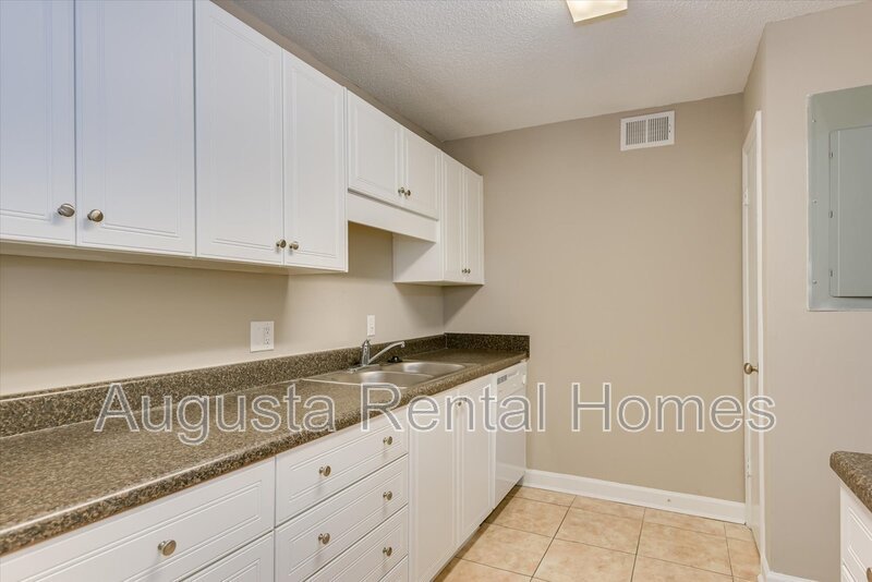 2905 Arrowhead Drive - D3 property image