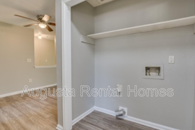 2820A Thomas Lane property image