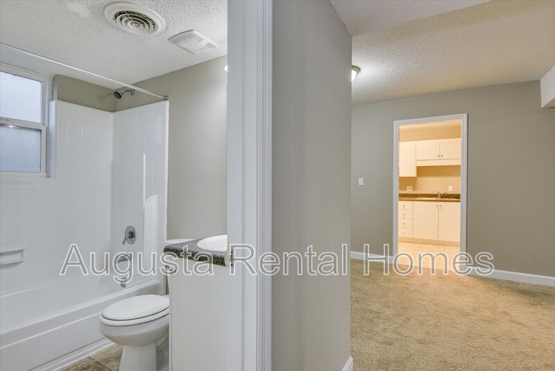 2905 Arrowhead Drive - D3 property image