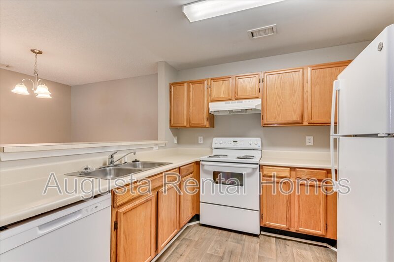 320 Peachtree Street - 325-4 property image