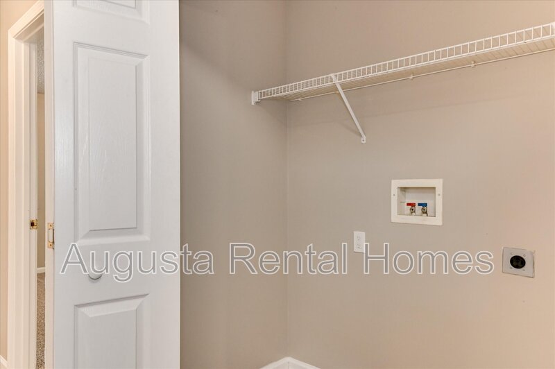 320 Peachtree Street - 325-4 property image