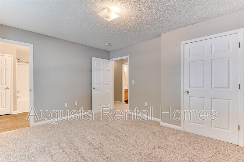 320 Peachtree Street - 325-4 property image