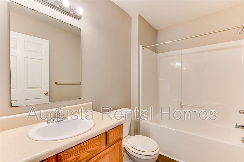 320 Peachtree Street - 325-4 property image