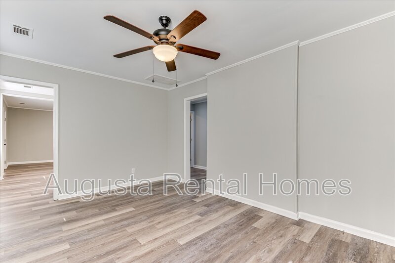 2128 Roosevelt Drive property image