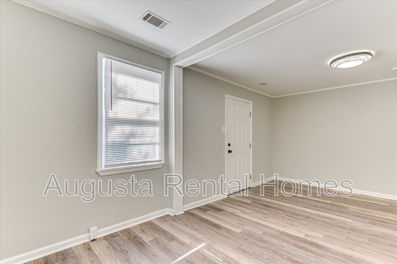 2128 Roosevelt Drive property image
