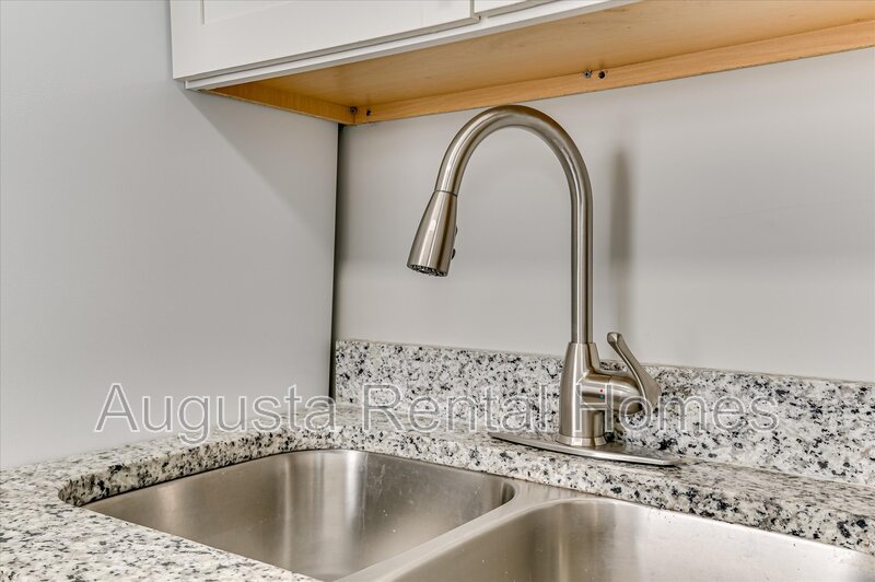 2128 Roosevelt Drive property image