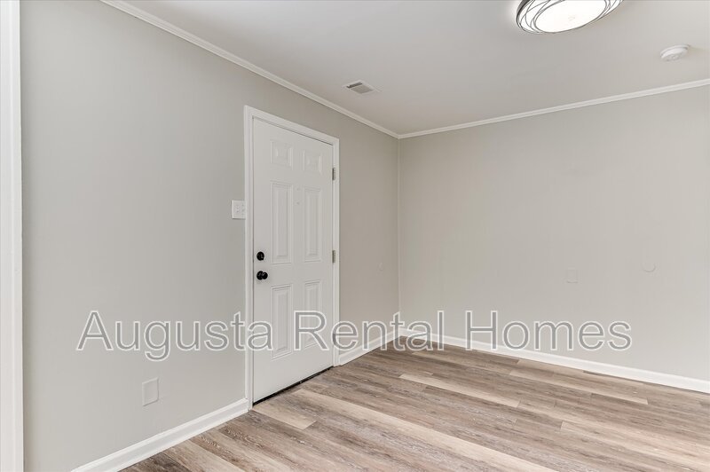2128 Roosevelt Drive property image
