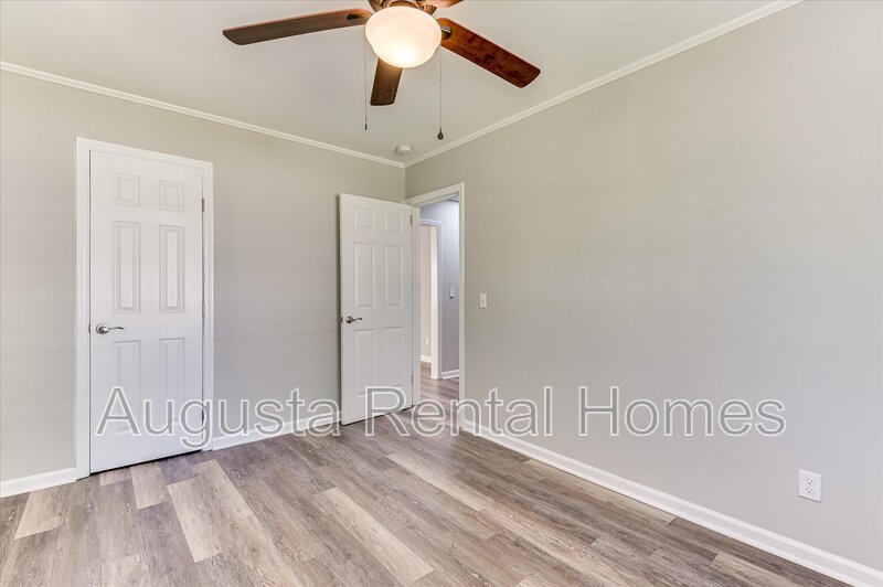 2128 Roosevelt Drive property image