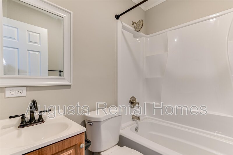 2128 Roosevelt Drive property image