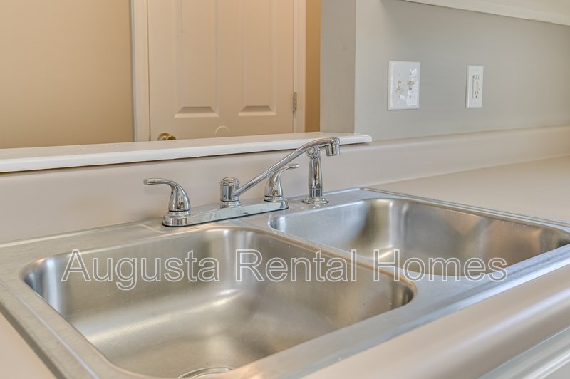 7028 Reagan Circle property image