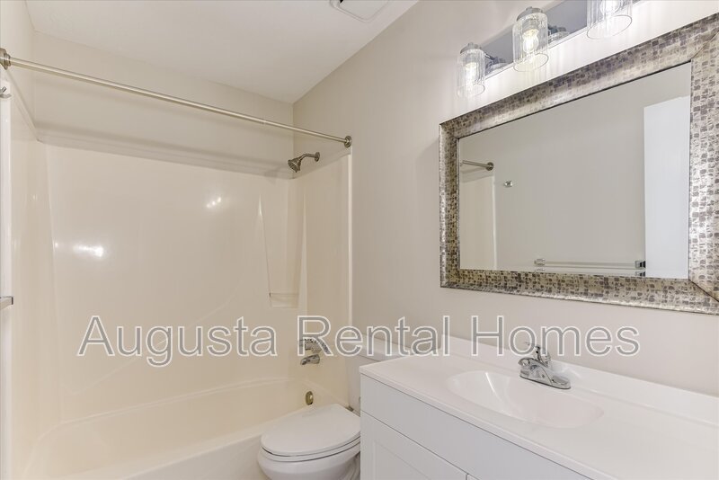 204-1/2 West Buena Vista Avenue - 1 property image