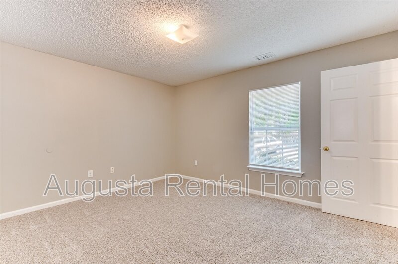 320 Peachtree Street - 325-6 property image