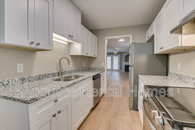111 Kelly Drive property image