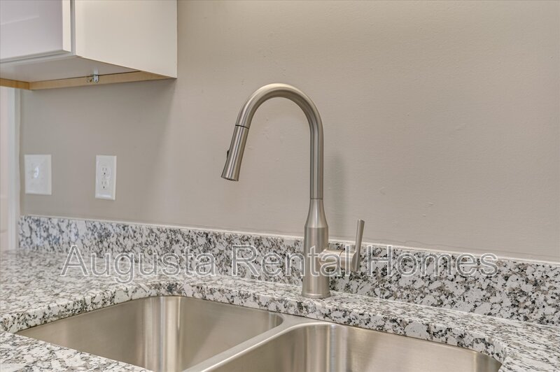 111 Kelly Drive property image